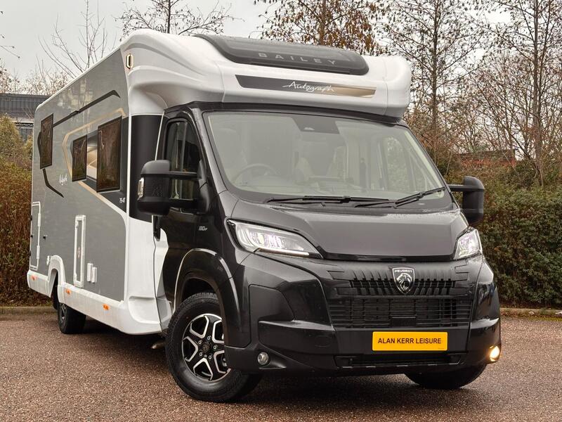 BAILEY AUTOGRAPH 79-4 T