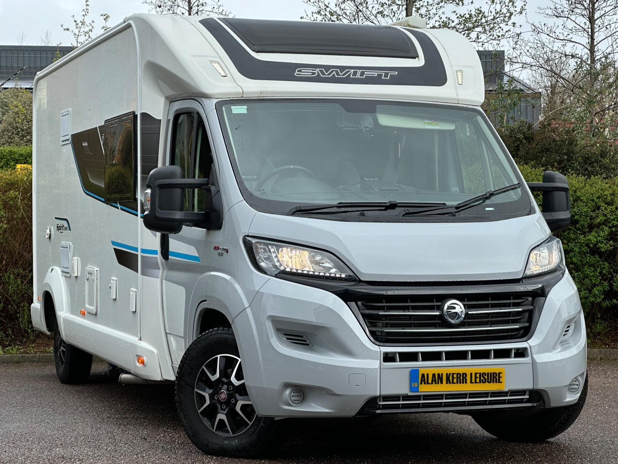 Swift Escape 695