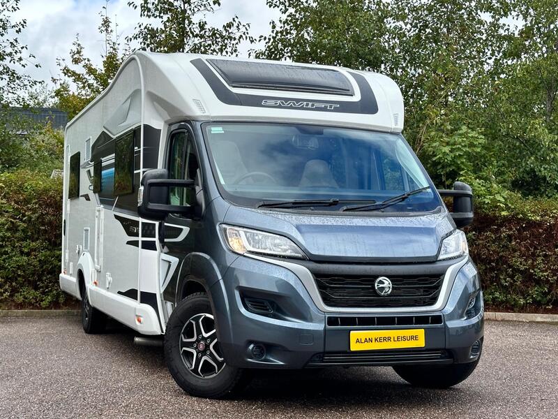 Swift Escape 674